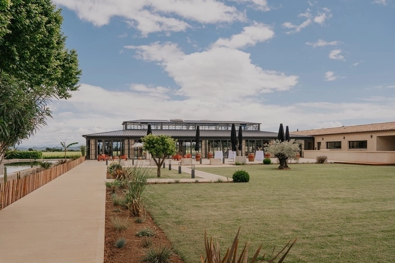 Création d’une salle de réception contemporaine au Domaine Ventajol