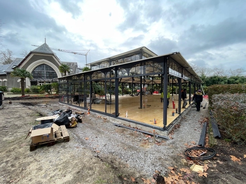 Installation électrique et audiovisuelle sur-mesure pour une salle de réception au Château Belle Époque